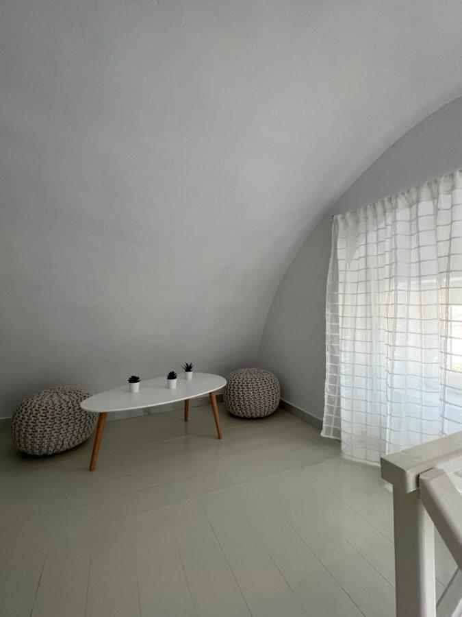 Gasthuis Pavlina Karterados (Santorini)