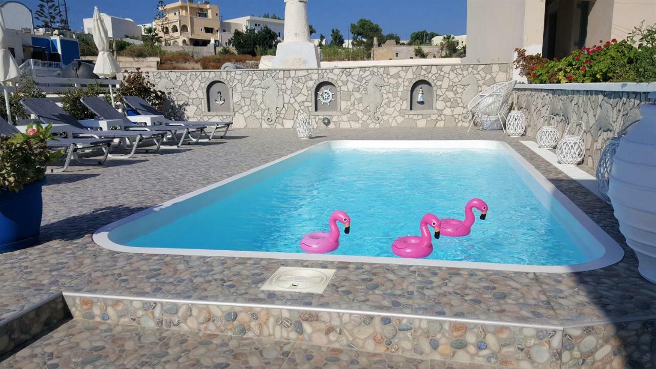 Pavlina Karterados (Santorini)