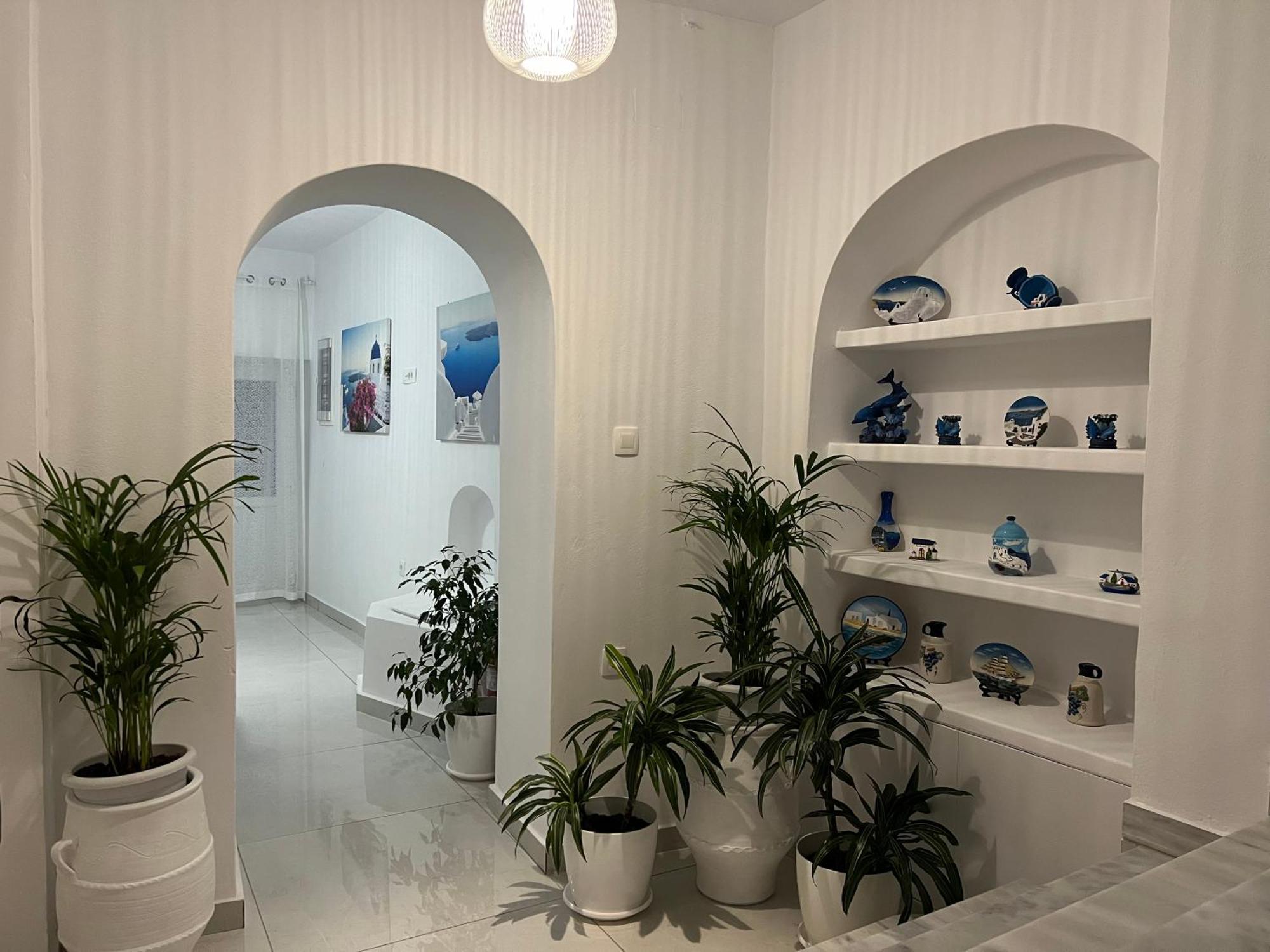 Pavlina Pensión Karterados (Santorini)